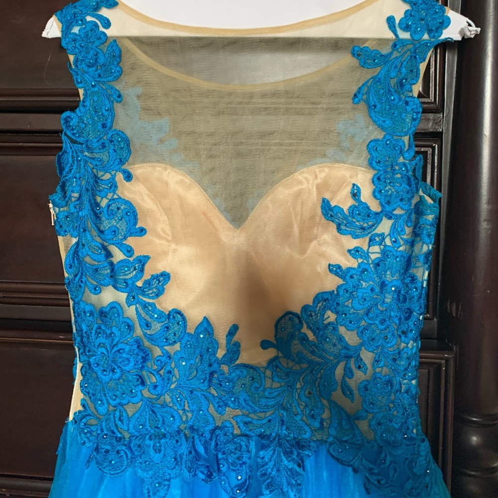 Lace Dress - Picture 4 of 4